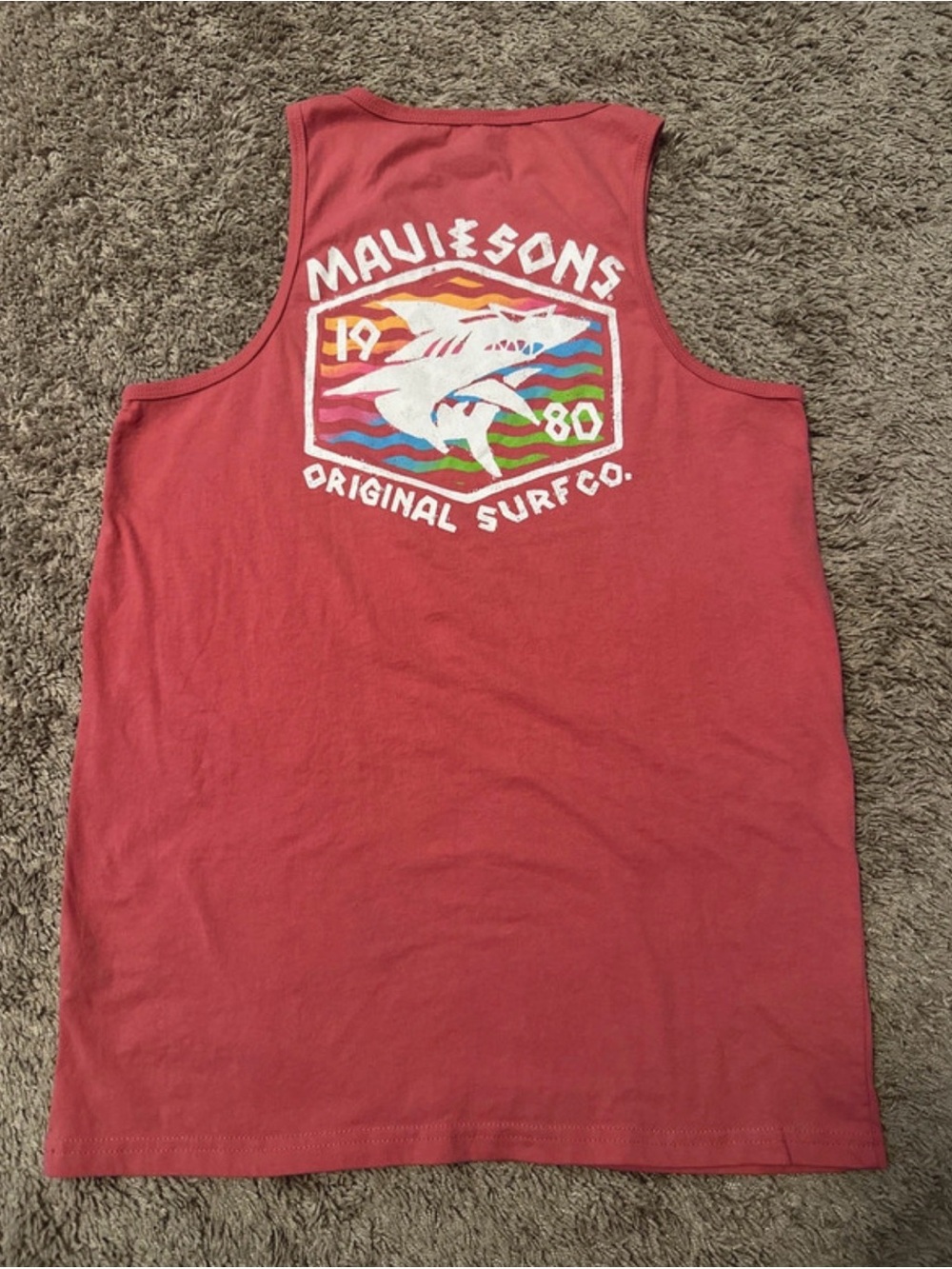 Maui and Sons Men’s Small Shark Surf Graphic Tank Top Red